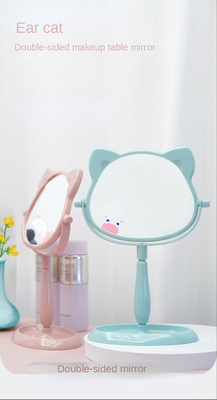 美容用品を備えた安価な化粧鏡